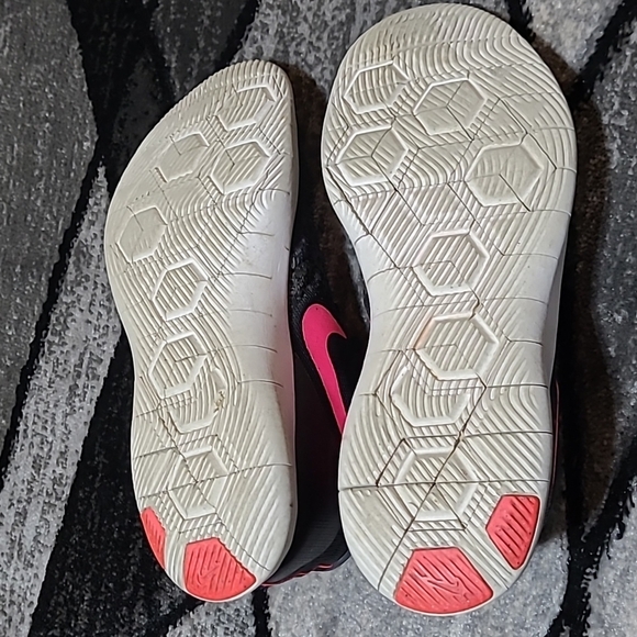 NIKE FLEX CONTACT ATHLETIC SHOES - Picture 9 of 9